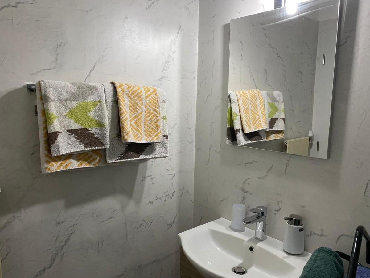 Ristorante Del Ponte Panzió Cugnasco Kültér fotó