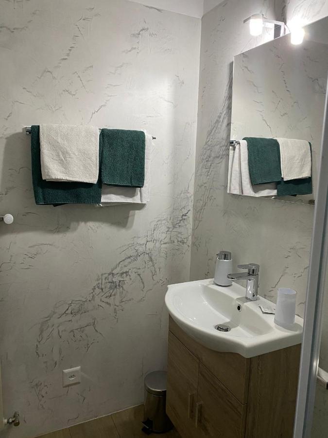 Ristorante Del Ponte Panzió Cugnasco Kültér fotó