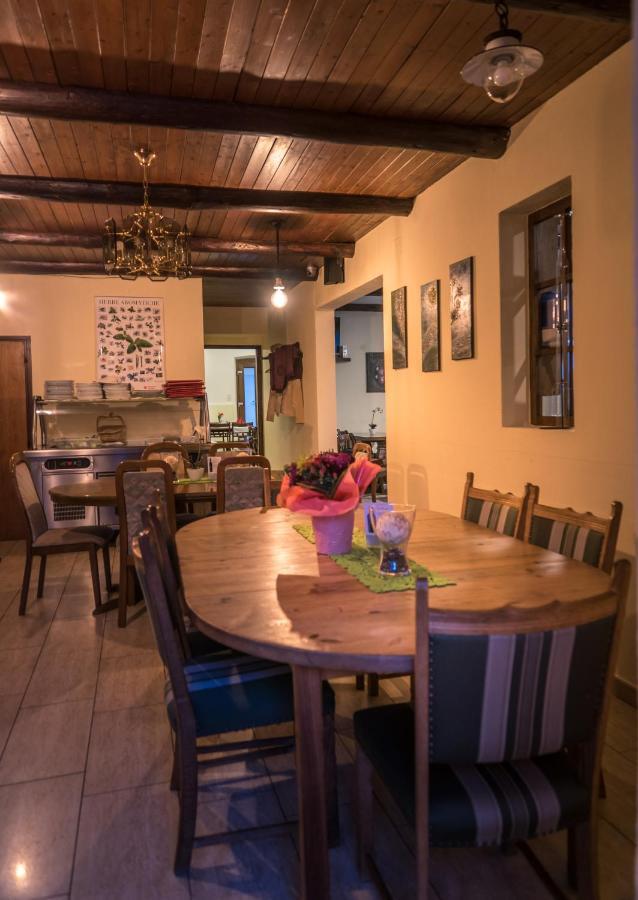 Ristorante Del Ponte Panzió Cugnasco Kültér fotó